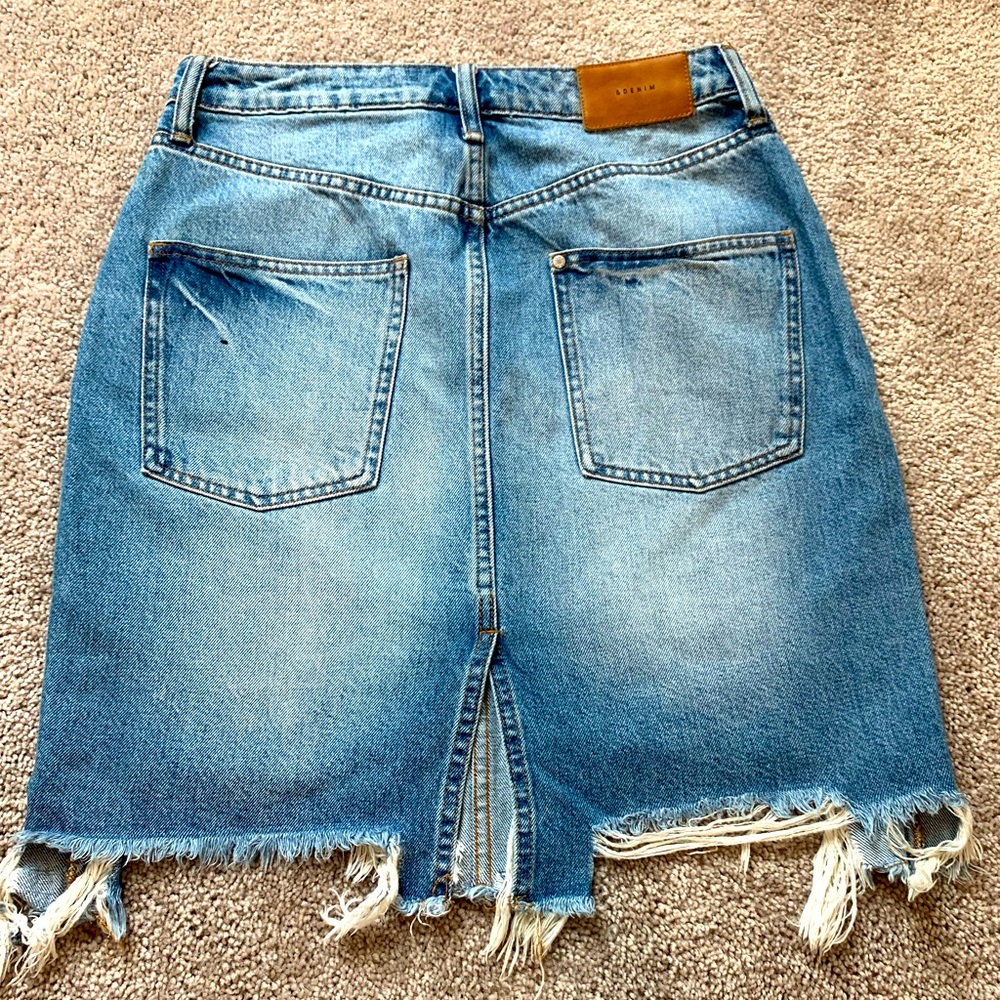 H&M Distressed Denim Mini Skirt Medium Wash